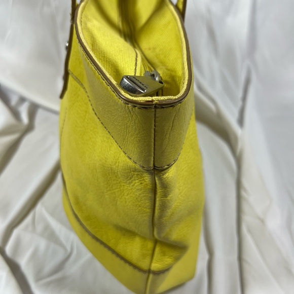 Fossil Yellow Leather Tote with Structured Design - Picture 6 of 8
